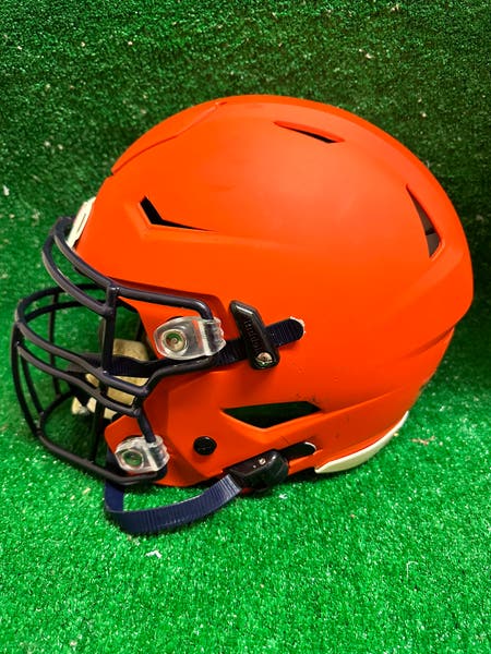 bengals football helmet on grass Cincinnati Full Size Riddell Speed Buy this collectible Bengals urged to add veteran