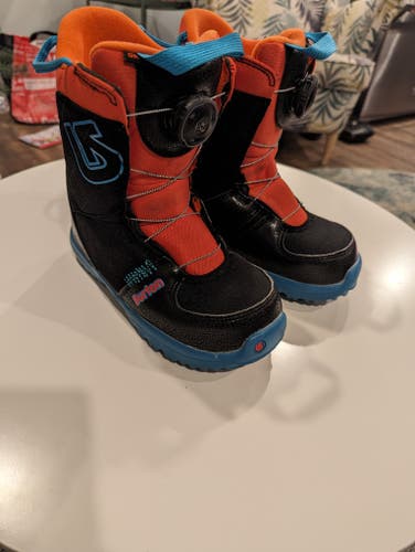 Used Unisex Burton Grom Snowboard Boots