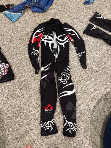 Ski racing Suit for a U10 with Pads