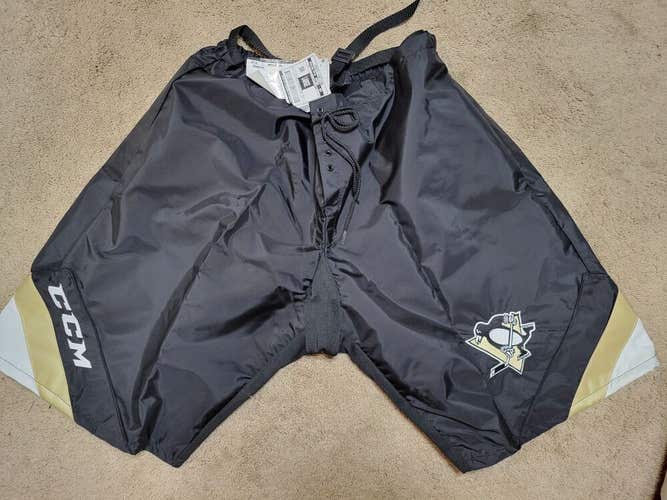 PENGUINS 2013 Stadium Series CCM PP10 Game Issued Pro Hockey Pant Shells L NEW