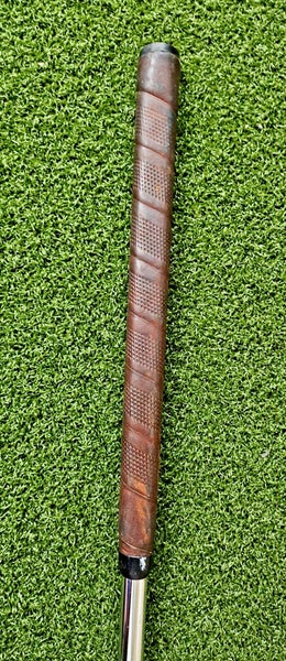 Acushnet Bulls Eye Blade Putter  /  RH  /  Fluted Steel ~35"  /  jd8396