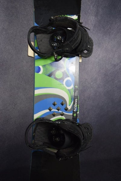 BURTON CUSTOM SNOWBOARD SIZE 144 CM WITH BURTON MEDIUM BINDINGS