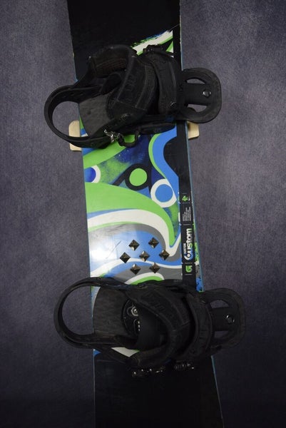 BURTON CUSTOM SNOWBOARD SIZE 144 CM WITH BURTON MEDIUM BINDINGS