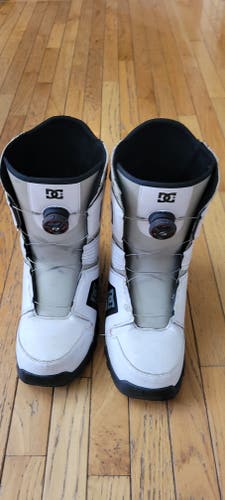Used Men's Size 12 (Women's 13) DC Snowboard Boots Medium Flex All Mountain