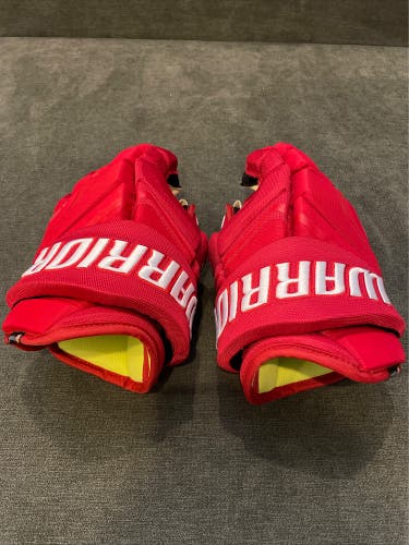 New Warrior Pro 13” Hockey Gloves Red MSRP $170