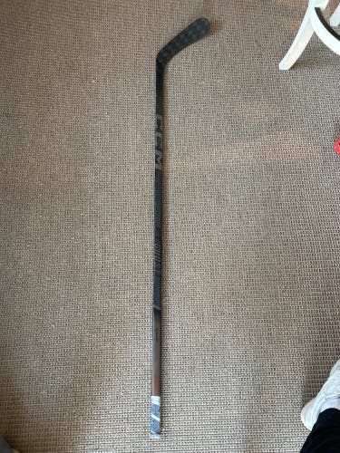 Senior Right Handed P29 FT Ghost Hockey Stick