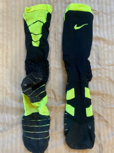 Vapor Elite Volt Green/Black Padded Game Socks