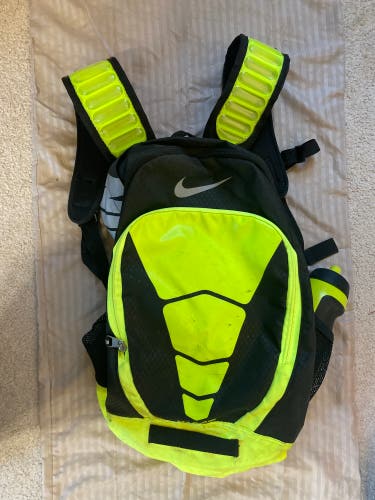 Nike Elite Backpack with matching water bottle
