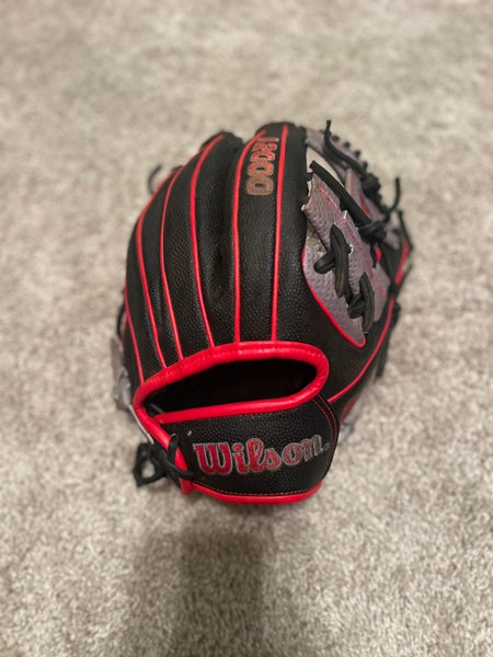 Wilson A2000 11 3/4 Infielders glove