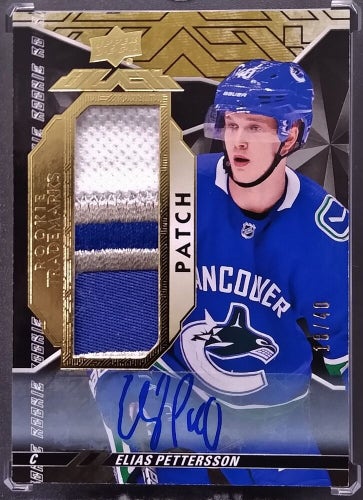 2018-19 UD Black Rookie Trademark ELIAS PETTERSSON PATCH AUTO RPA /40 RT-EP