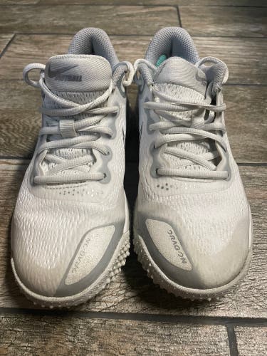 Softball - Nike Women's Alpha Huarache Elite 3 Turf Softball Shoes