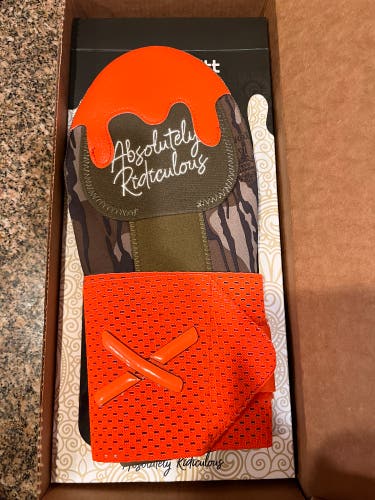 Absolutely Ridiculous mossy oak sliding mitt