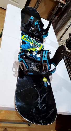 Used Kid's Morrow Snowboard 138cm Freestyle flat board With Bindings size M/L fit 7-10True Twin