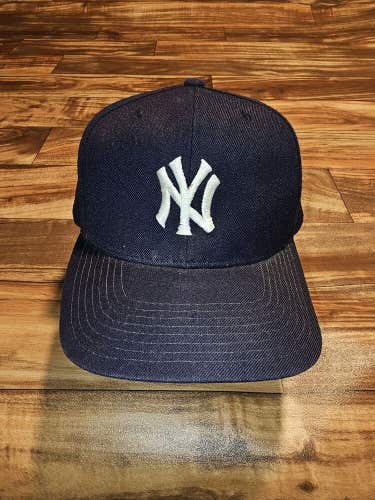 Vintage New York Yankees Pro Model Wool Blend Sports Plain Logo Vtg Snapback Hat