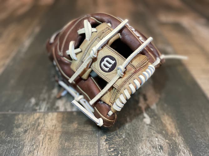 Used Infield 11.75" A2000 Baseball Glove 1787