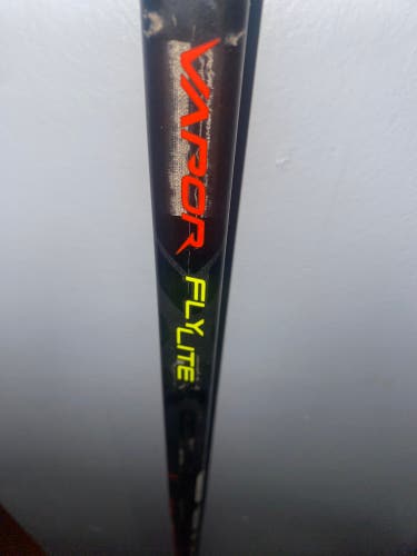 Senior Right Handed P92  Vapor FlyLite Hockey Stick