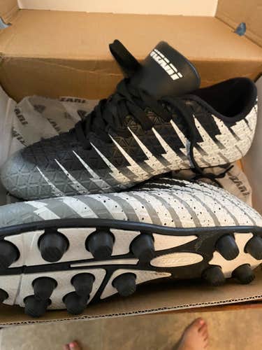 Vizari Kids Bolt FG Outdoor Firm Soccer Shoes | Black/White/Silver Size J-5.5 | VZSE93370J-5.5