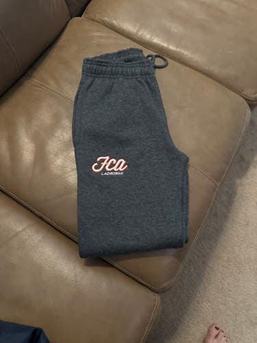 FCA boys sweatpants New