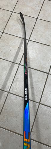 Right Handed P28 Nexus Sync Hockey Stick