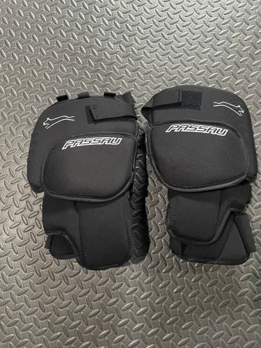 Passau Senior L/XL Goalie Kneepads