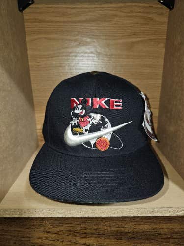 Vintage Rare NEW Nike Mickey Mouse Disney Bootleg Sports Black Dome Hat Snapback