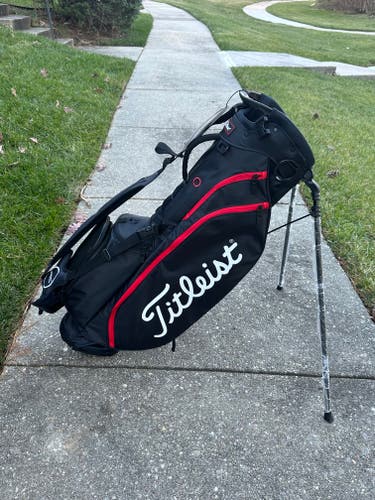 Titleist Golf 2023 Players 5 Stand Bag