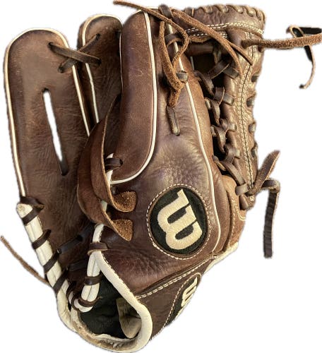 Wilson A900 Used Left Hand Throw 11.75" Baseball Glove