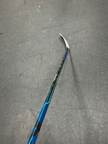 Senior Right Handed P92M  Nexus Geo Hockey Stick