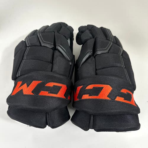 Brand New HGQL CCM Gloves Pliladelphia Flyers 15"