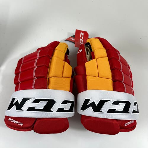 Brand New CCM HG4RXP (4 Roll) Gloves 14" Calgary Flames