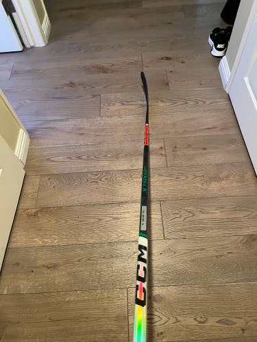 NEW CCM JETSPEED FT6 PRO 70 FLEX P29 RIGHT HANDED HOCKEY STICK