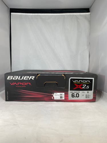 New Senior Bauer Vapor X2.5 Hockey Skates Regular Width Size 6