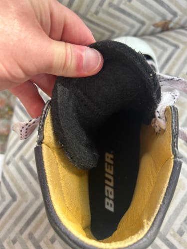 Used Bauer Regular Width Size 8.5 Supreme 1000 Hockey Goalie Skates