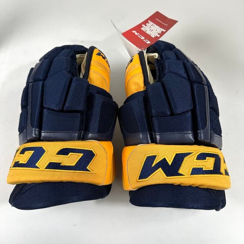 Brand New CCM HGCLPR Gloves Nashville Predators 15"