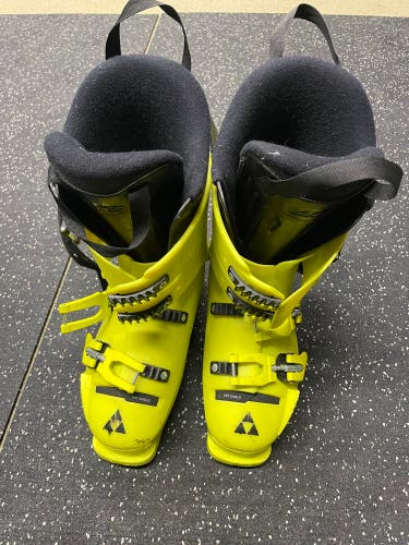 Used Fischer Racing RC4 Podium 90 Ski Boots Soft Flex