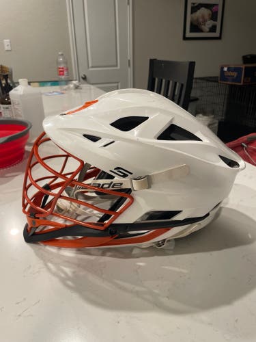 Player's Cascade S Helmet