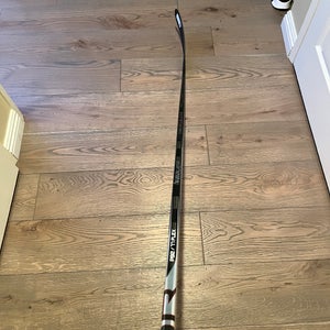 NEW BAUER VAPOR HYP2RLITE P92 77 FLEX RIGHT HANDED HOCKEY STICK
