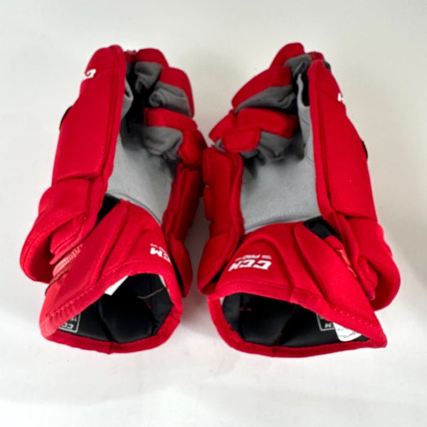 Brand New CCM HG12XP Gloves Detroit Red Wings 15"