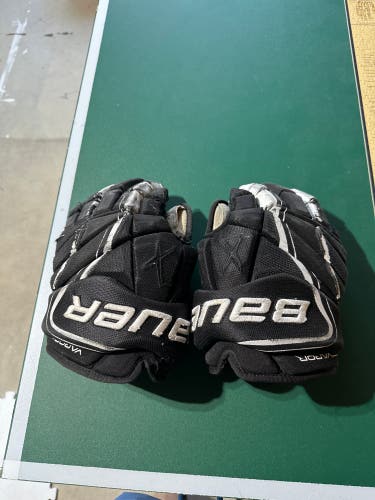 Bauer 13" Pro Stock Vapor 1X Lite Gloves