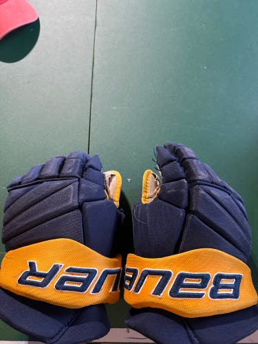 Bauer 13"  Vapor Pro Team Gloves