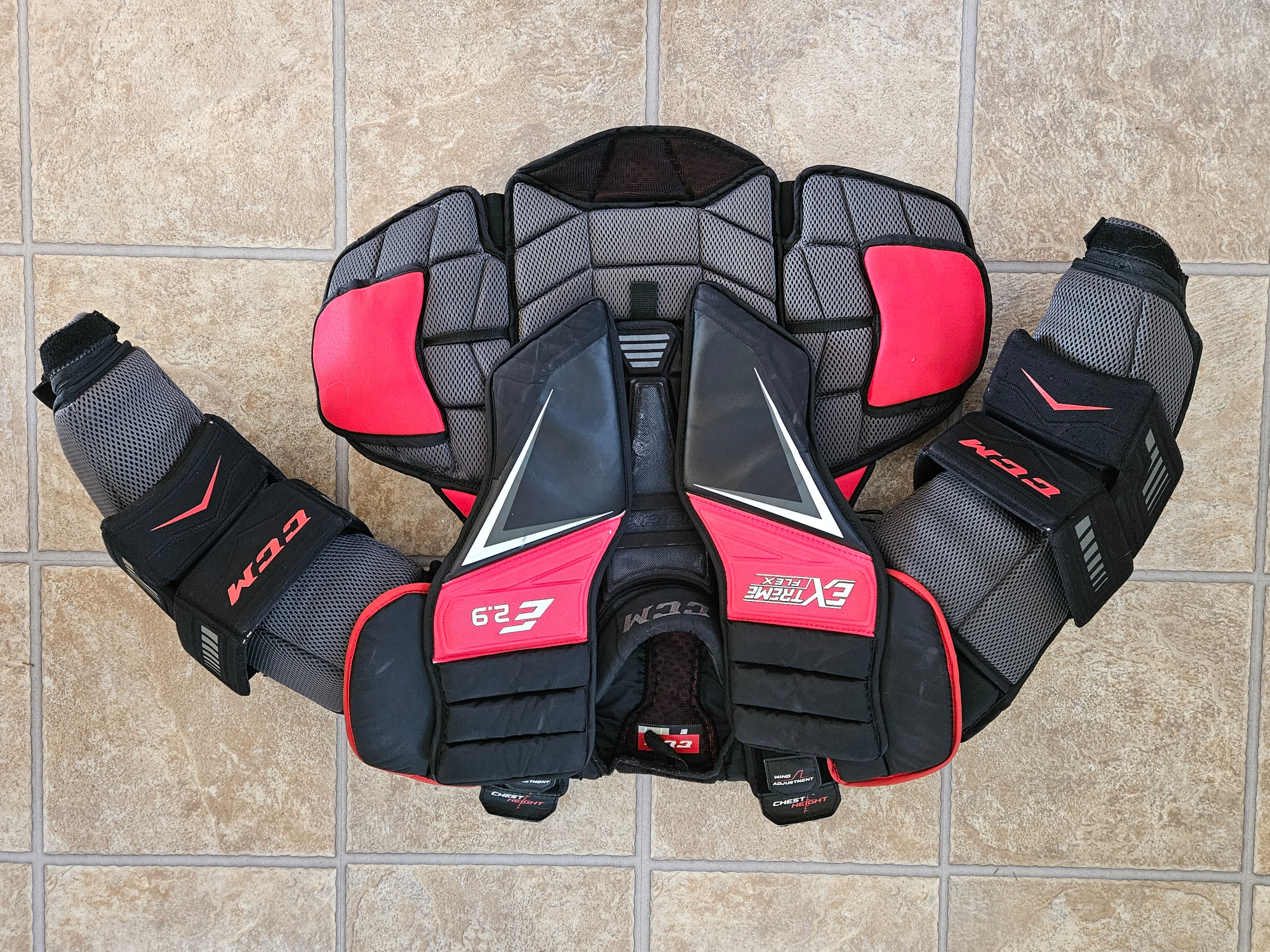 Used Large CCM Extreme Flex Shield E2.9 Goalie Chest Protector