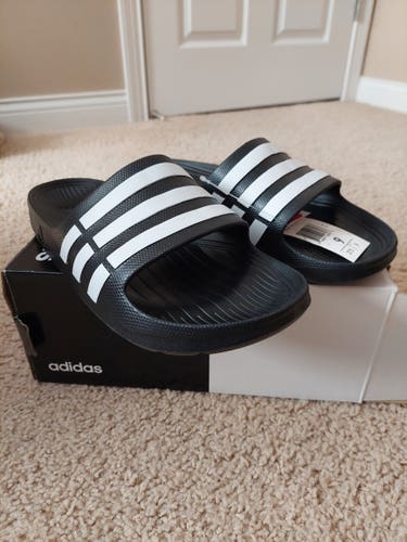 New Men's Size 9.0 Adidas Slides