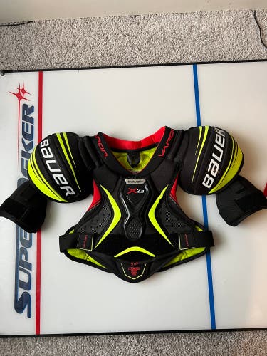 New Junior Small Bauer Vapor X2.9 Shoulder Pads
