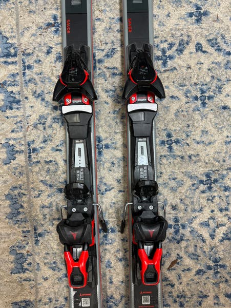 ATOMIC SAVOR 7 SKIS SIZE 158 CM WITH ATOMIC BINDINGS