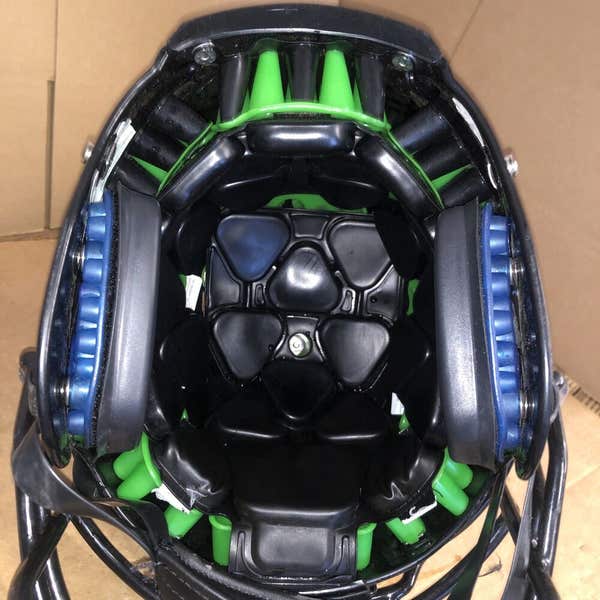USED SCHUTT YOUTH VENGEANCE A3 - SMALL - BLACK