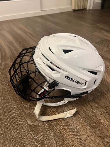 Used Medium Bauer Re-Akt Helmet with CCM FM780 M Cage
