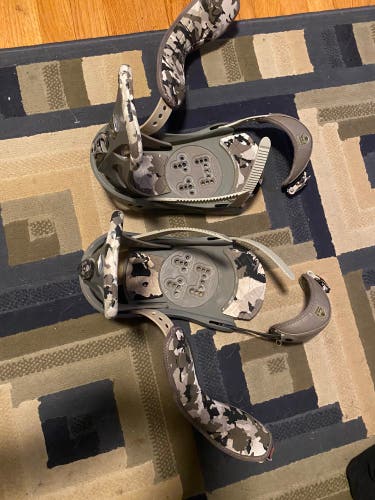 Used Large Burton Freestyle custom Snowboard Bindings
