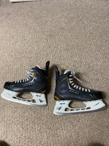 Used Bauer 10.5 Supreme One.8 Hockey Skates