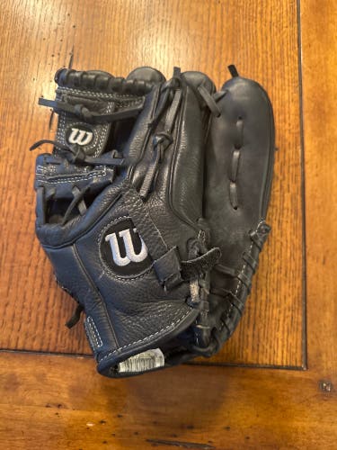 Pitcher's 11.5" A500 Baseball Glove