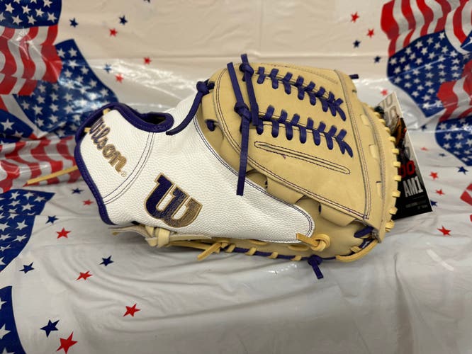 New Wilson Aubree Munro Game Spec AM1 Catcher’s Mitt Tan/WH/Purple 34”